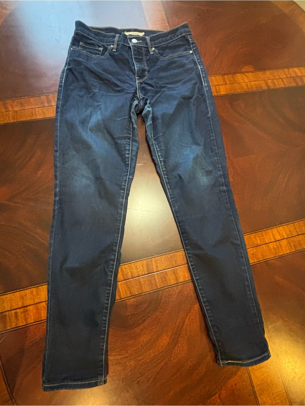 Levi's 311 Shaping Skinny Jeans in Dark Wash - Size 27